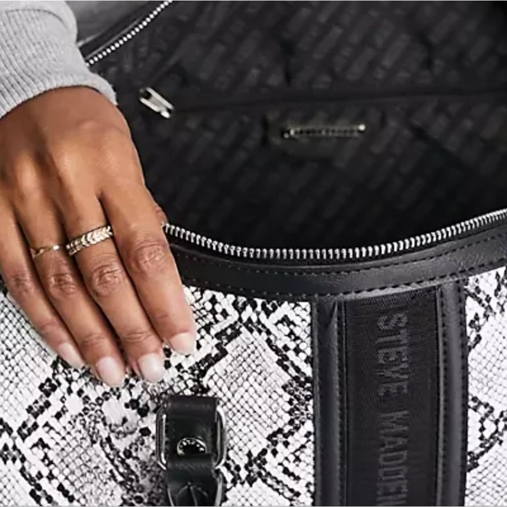 Steve Madden BSpeedys Snake Print Travel Duffel Bag - Picture 5 of 10